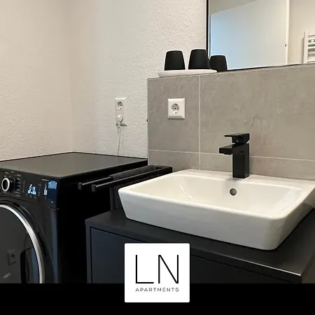 Modernes Neubau Mit Garten&terrasse Ideal Für Urlaub Oder Business Apartamento Biberach an der Riß